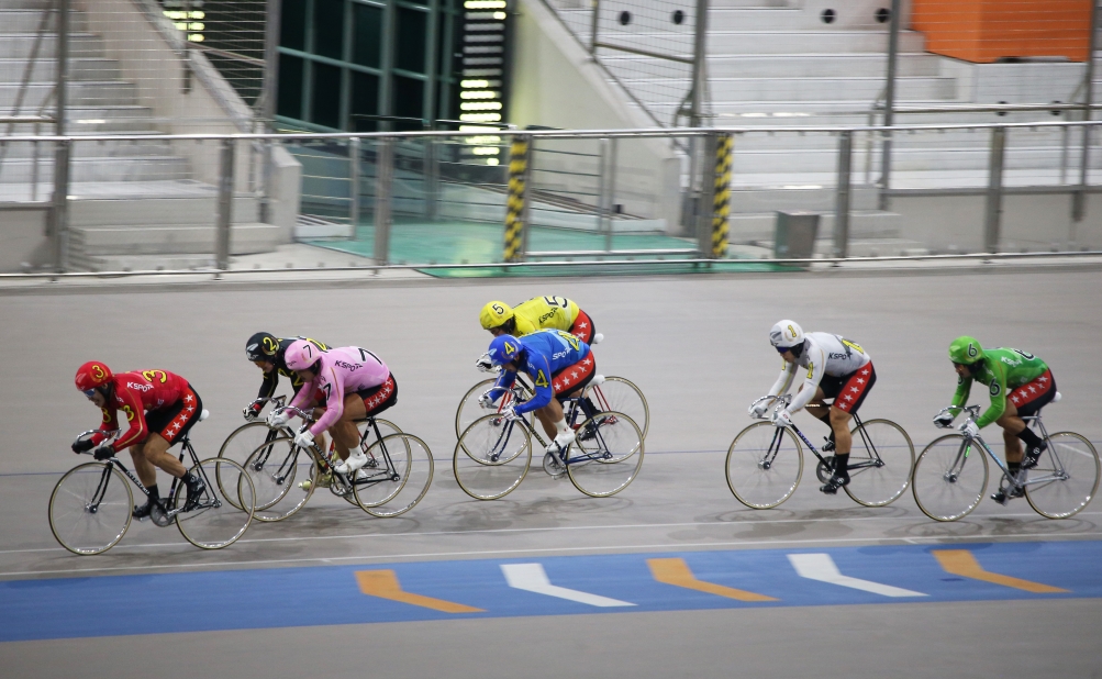 광명스피돔에서 특선급 선수들이 경주를 펼치고 있다. (사진=국민체육진흥공단)