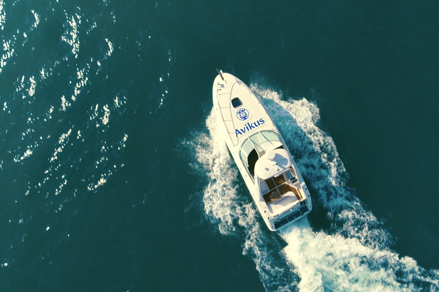 아비커스의 자율운항스시템이 설치된 레저용 보트.(사진=HD현대)