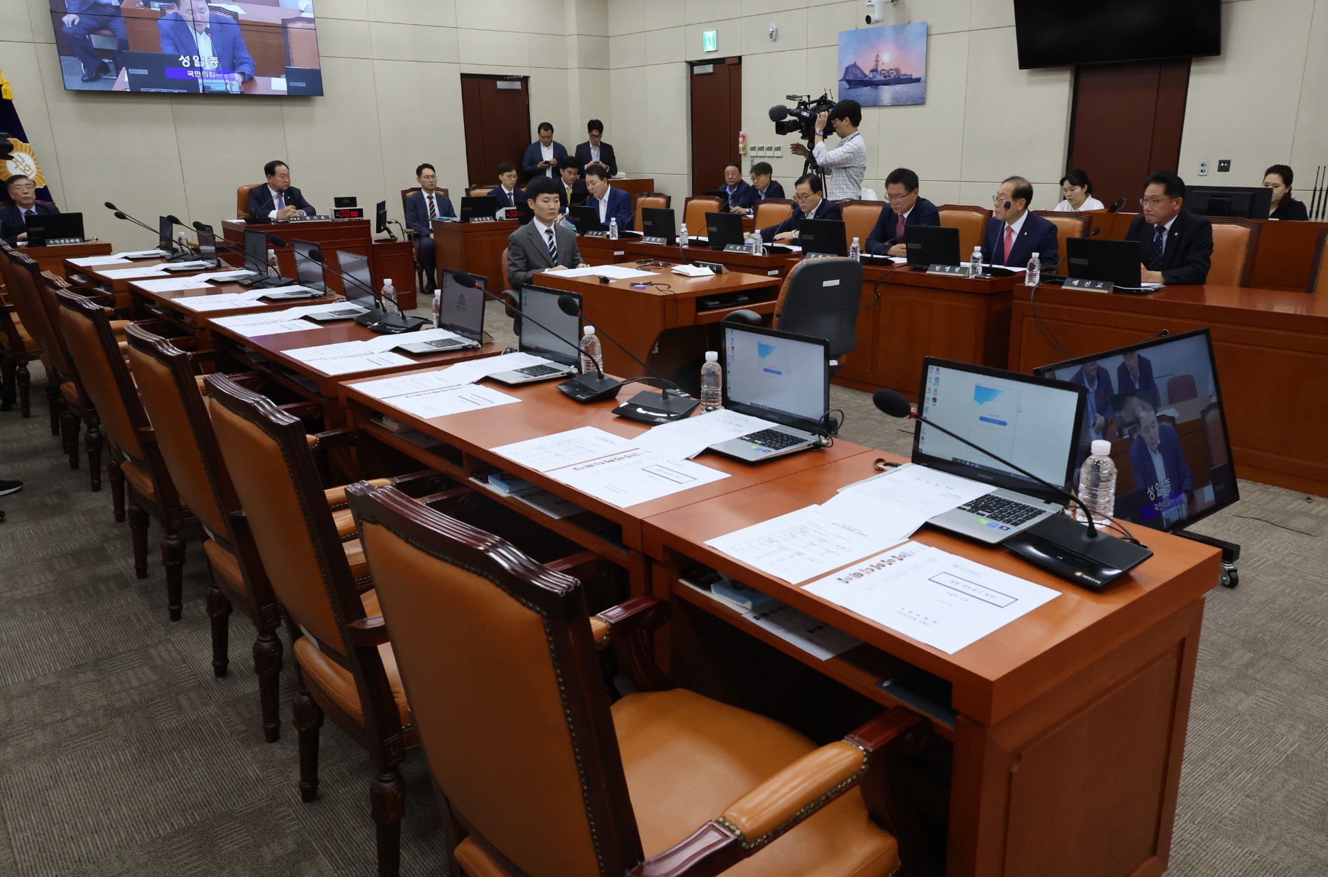 민주당, ‘상임위 활동거부’ 입장 하루 만에 번복... 오늘부터 정상 운영