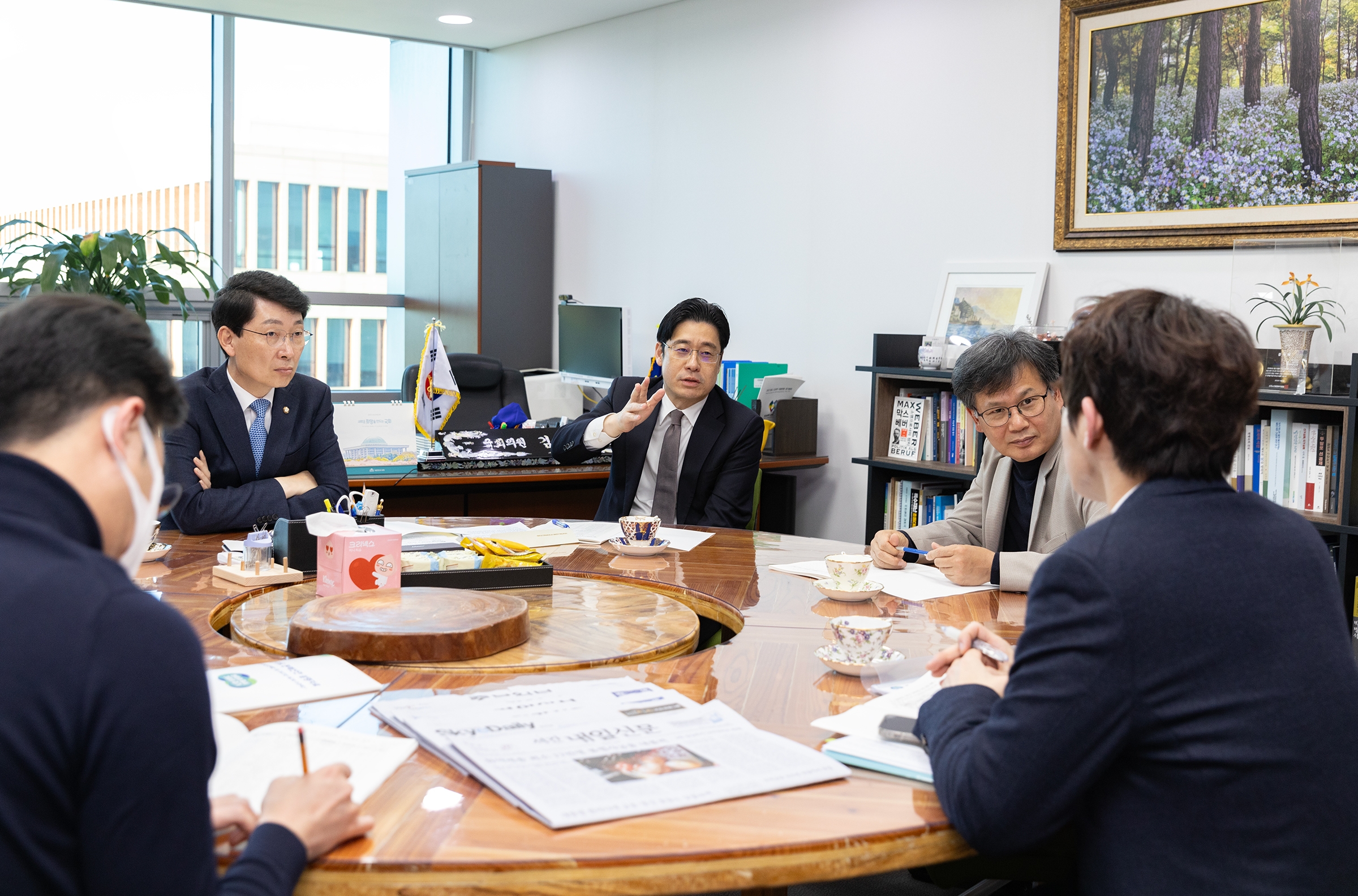 국회 예결위를 찾은 오병권 행정1부지사