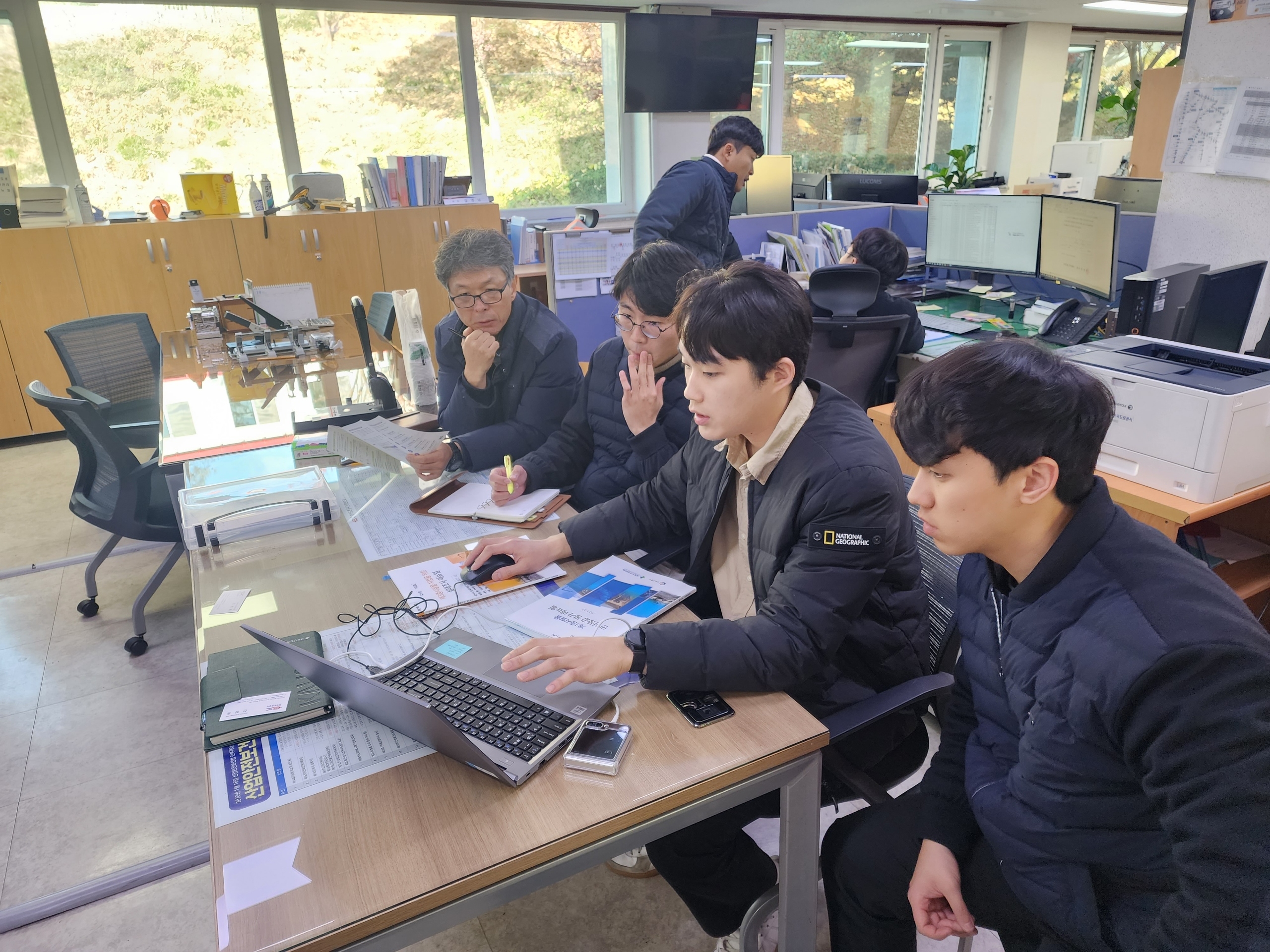 한국도로공사 논산지사에서 교육중인 모습.(사진=국토안전관리원)