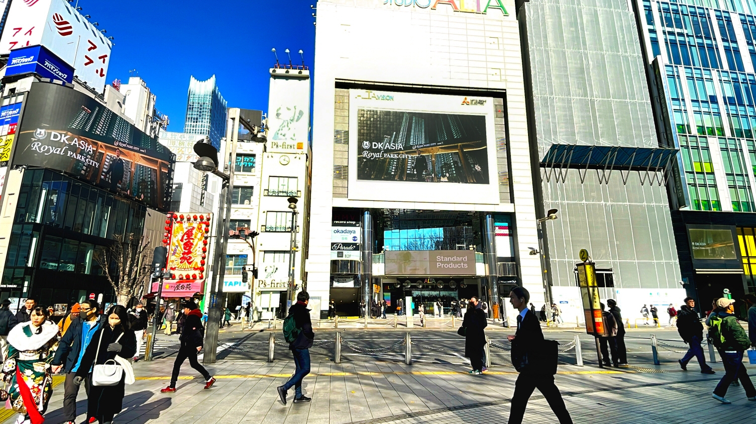 DK아시아가 일본 신주쿠에서 진행한 로열파크씨티 글로벌 브랜드 광고.(사진=DK아시아)