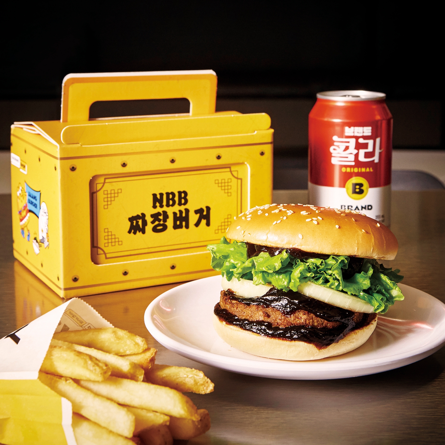 신세계푸드 "노브랜드 버거, 버거 메뉴도 ‘가성비 vs 프리미엄’…양극화 뚜렷"