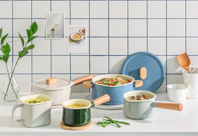 ‘락앤락 슈트 멜로우’ 선보여