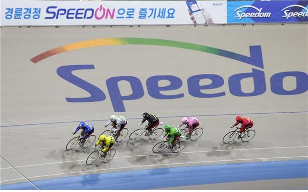 광명스피돔에서 특선 급 선수들이 경주를 펼치고 있다.(사진=국민체육진흥공단)