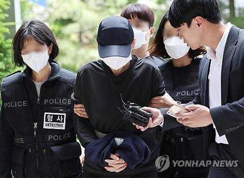 교회 여고생 학대치사 혐의 신도 구속심사 전경.(사진=연합뉴스)