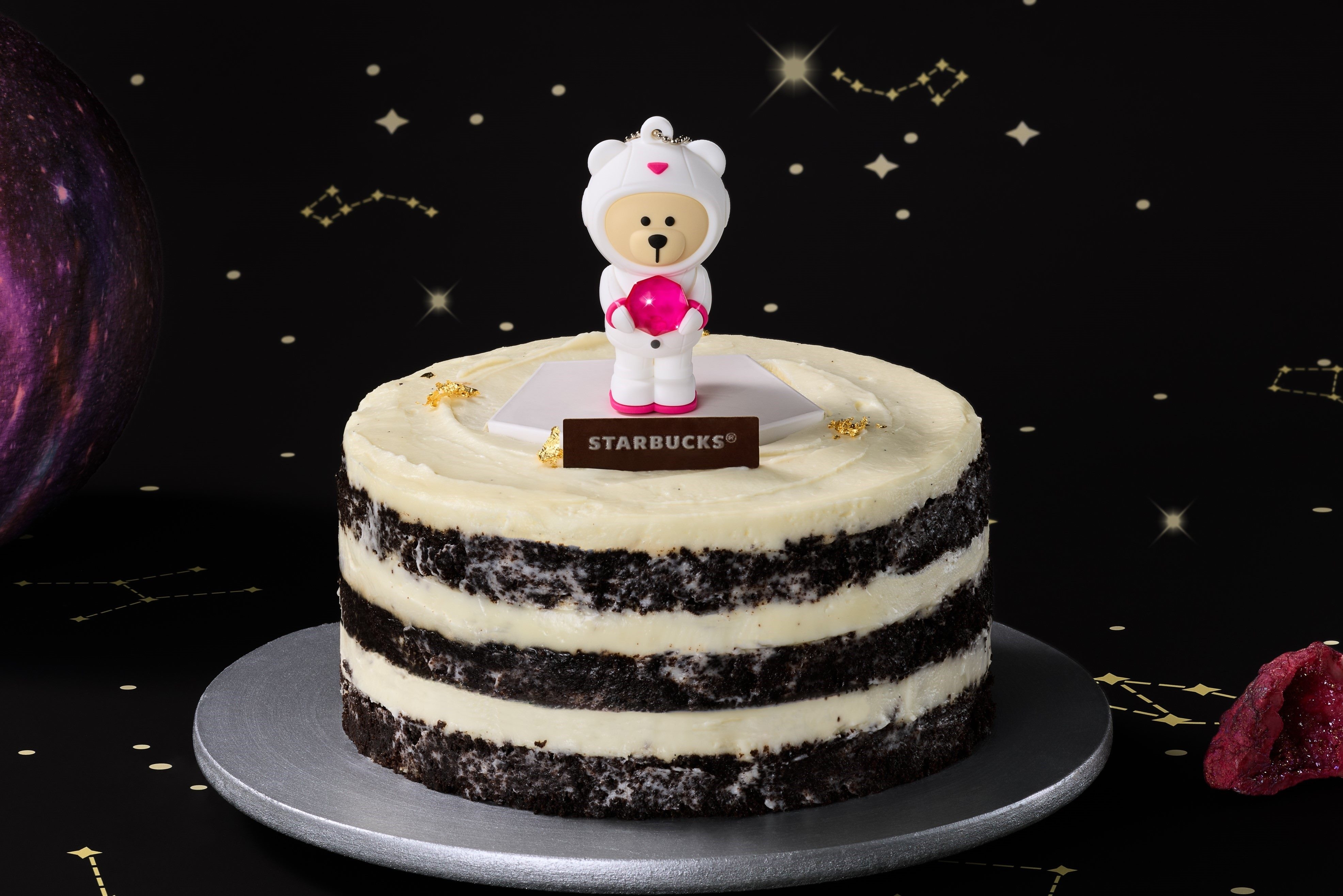 스타벅스, 두 번째 럭키 스타 케이크 선보여