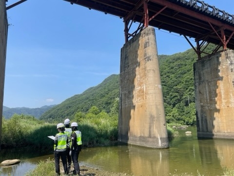 화천군 소규모 교량 안전점검 실시 전경.(사진=국토안전관리원)