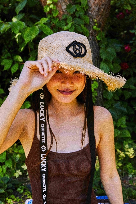 럭키슈에뜨, 24S/S 6개 스타일 ‘라피아 햇’ 출시