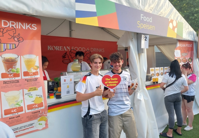 한국농수산식품유통공사, 베를린 단체관람 팬 존에서 K-푸드 홍보
