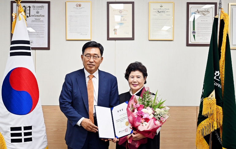 한국농수산식품유통공사, 한자녀더갖기운동연합 박윤옥 회장 ESG경영 신규 자문위원 위촉