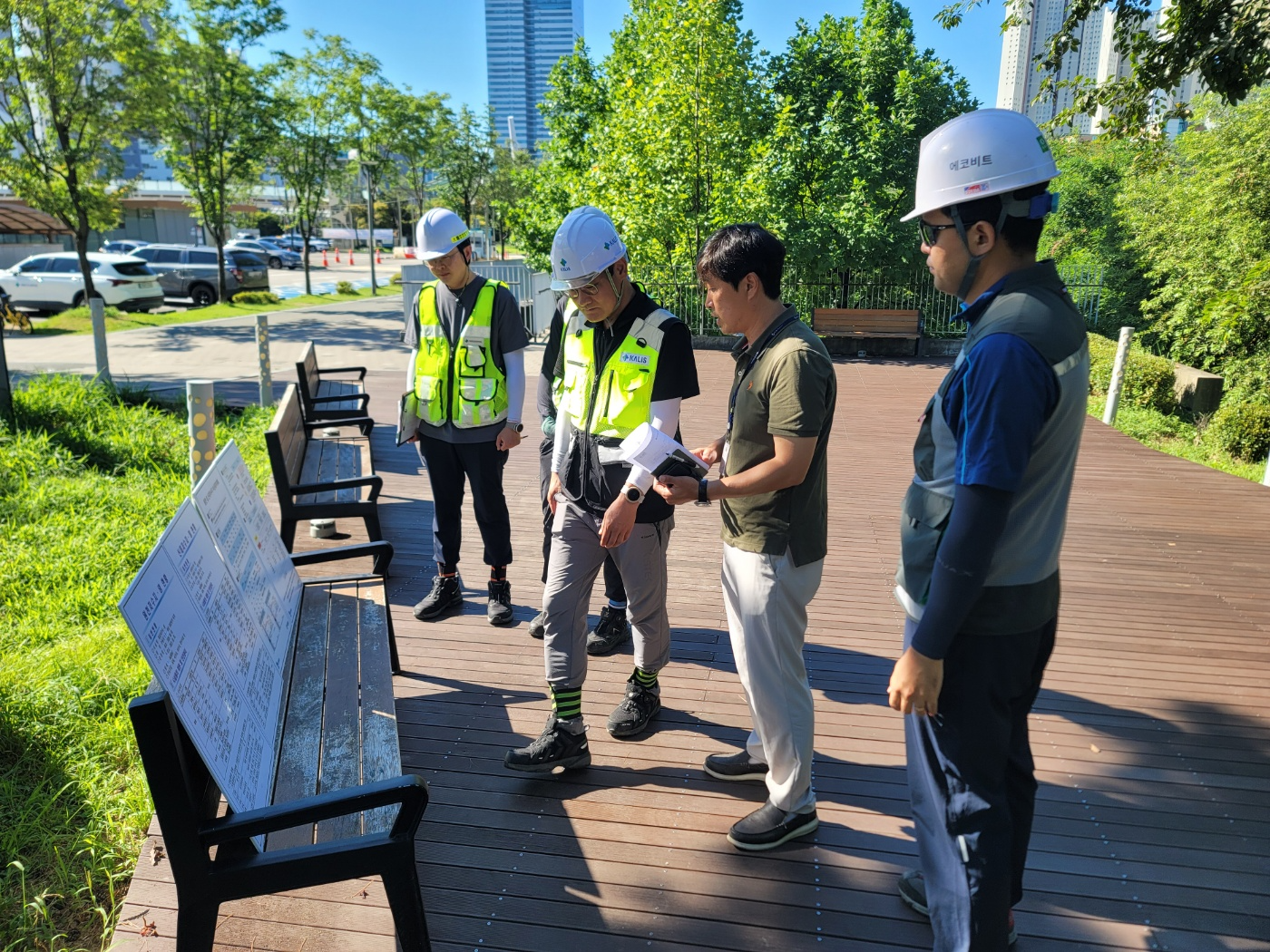 광교호수공원 합동점검 현장 모습.(사진=국토안전관리원)