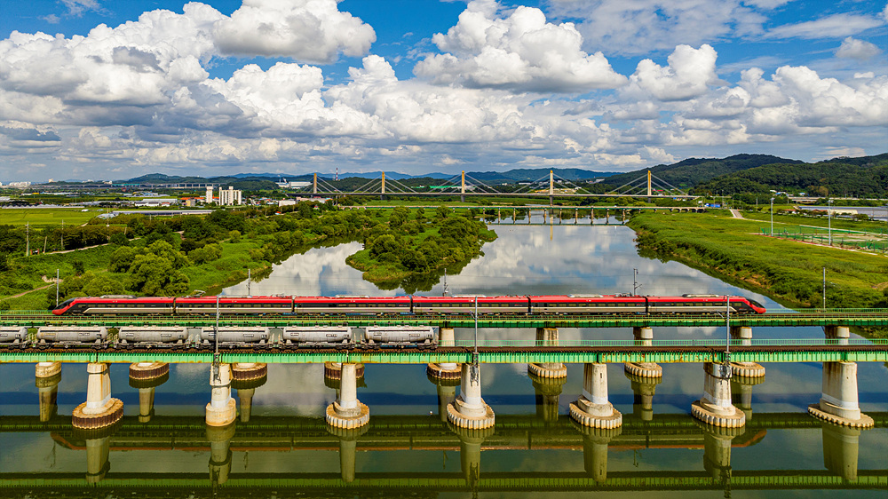 구름 좋은 날(이상운作).(사진=코레일)