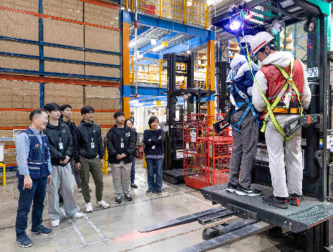 쿠팡풀필먼트서비스, 평촌경영고 학생 초청 견학 진행