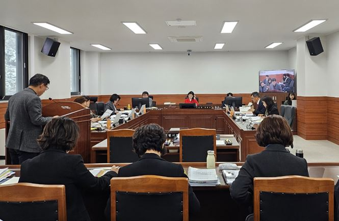 남양주시의회가 남양주보건소에 대한 2024년 행정사무감사를 실시하고 있다.