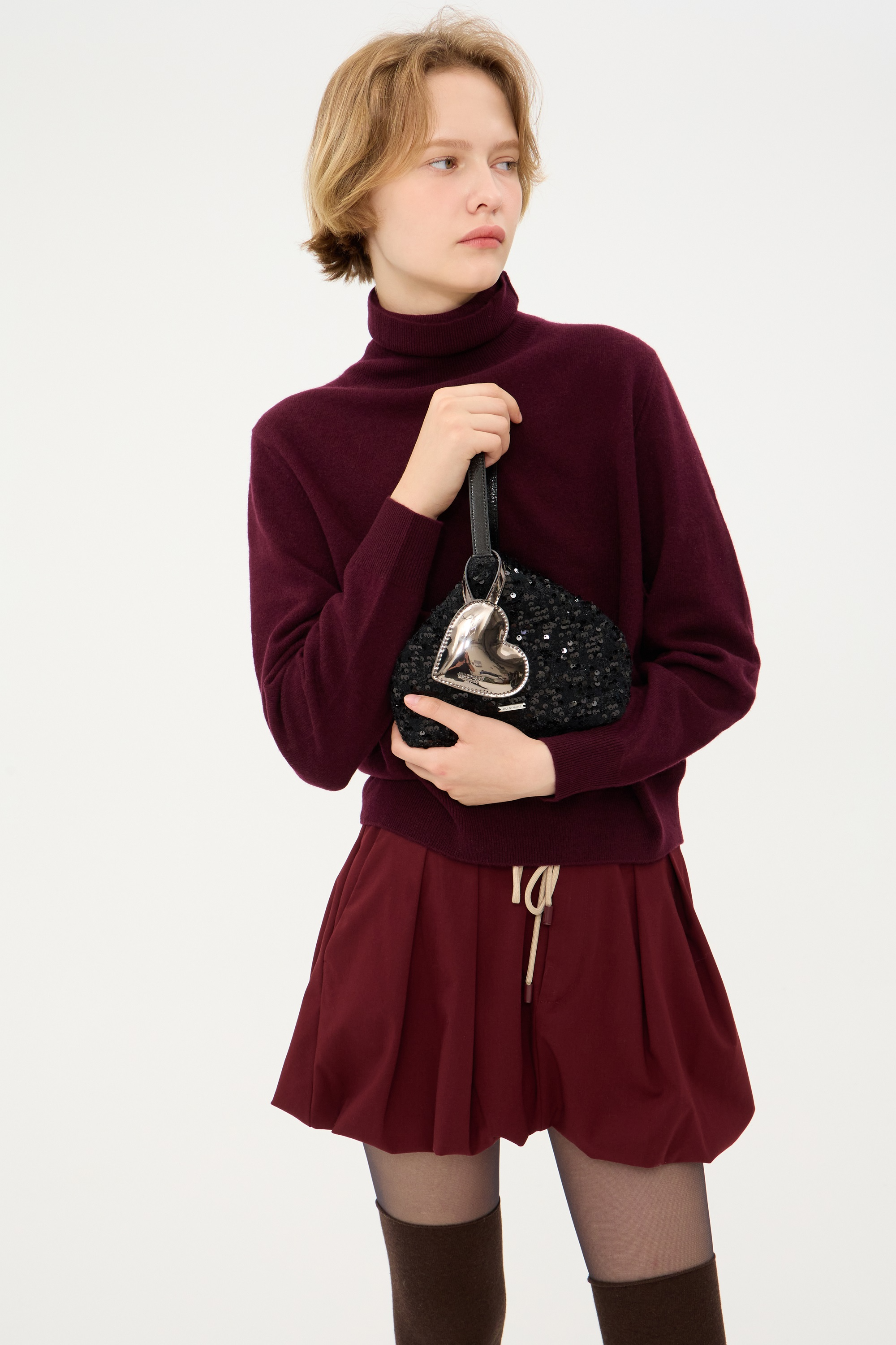 LF, "홀리데이 시즌 맞아 패션 아이템 관심 급증했다"