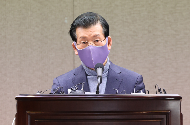 기자회견하는 장영하 변호사.(사진=연합뉴스)