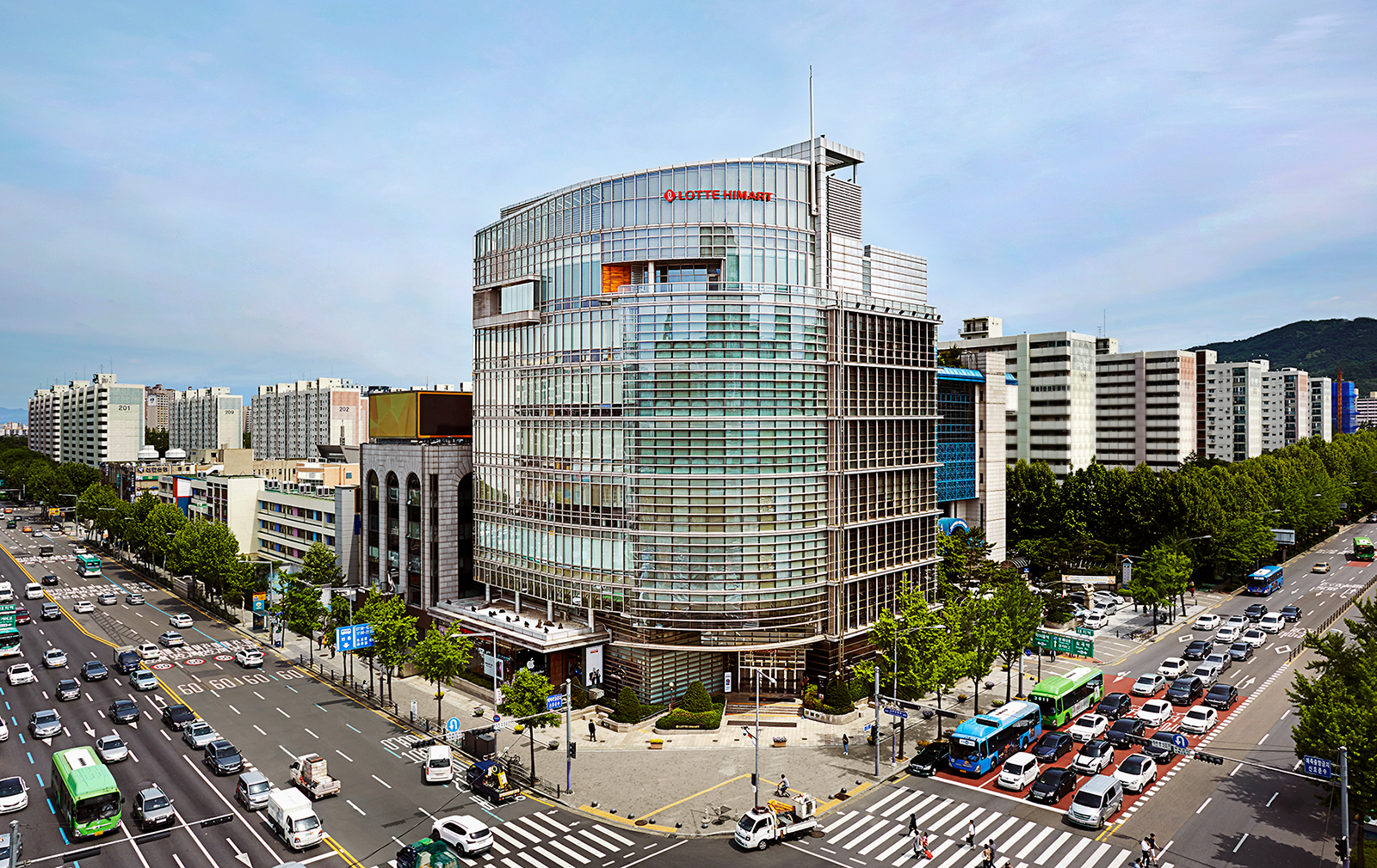 롯데하이마트, 2024년 매출액 2조 3,567억 기록