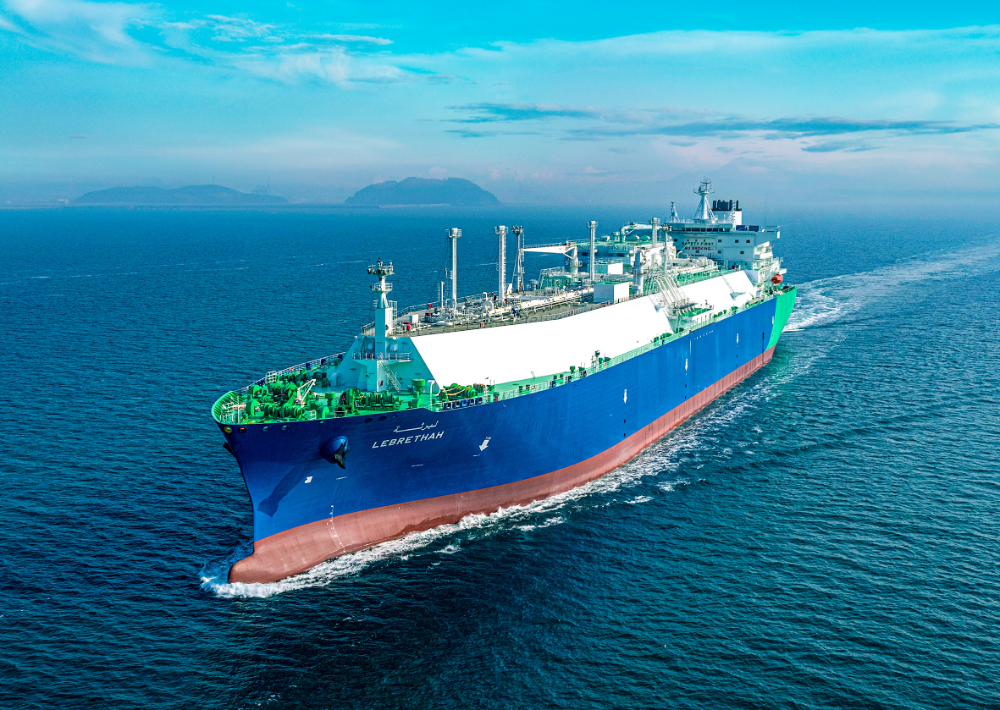 한화오션이 건조한 200번째 LNG운반선인 SK해운社의 ‘레브레사(LEBRETHAH)’호 운항 모습.(사진=한화오션)