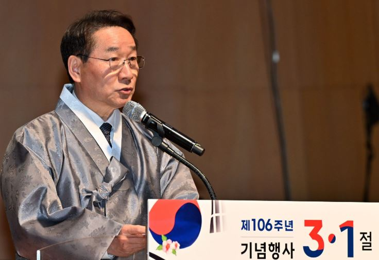 유정복 인천광역시장이 1일 아트센터인천에서 열린 제106주년 3.1절 기념식에서 기념사를 하고 있다.