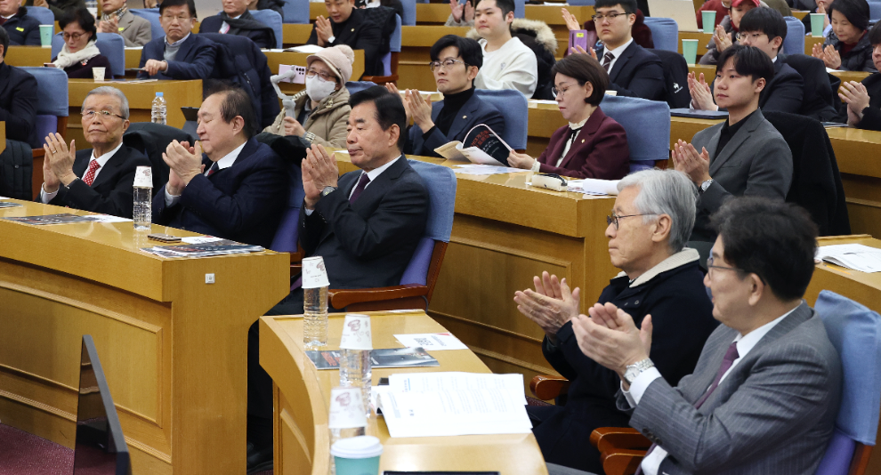 지난달 열린 "개헌이 답이다" 국가대개조를 위한 개헌토론회(사진=연합뉴스)