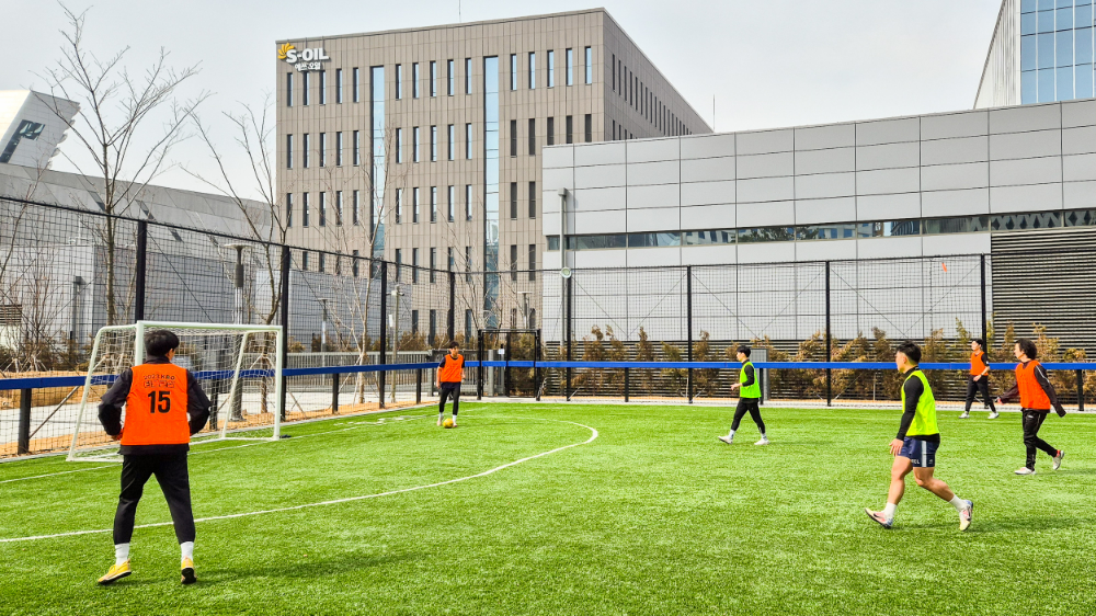 에쓰오일 마곡 TS&D센터 풋살장.(사진=에쓰오일)