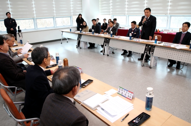 김영환 충북도지사, 영동군 찾아 주민 의견 청취 시간 가져