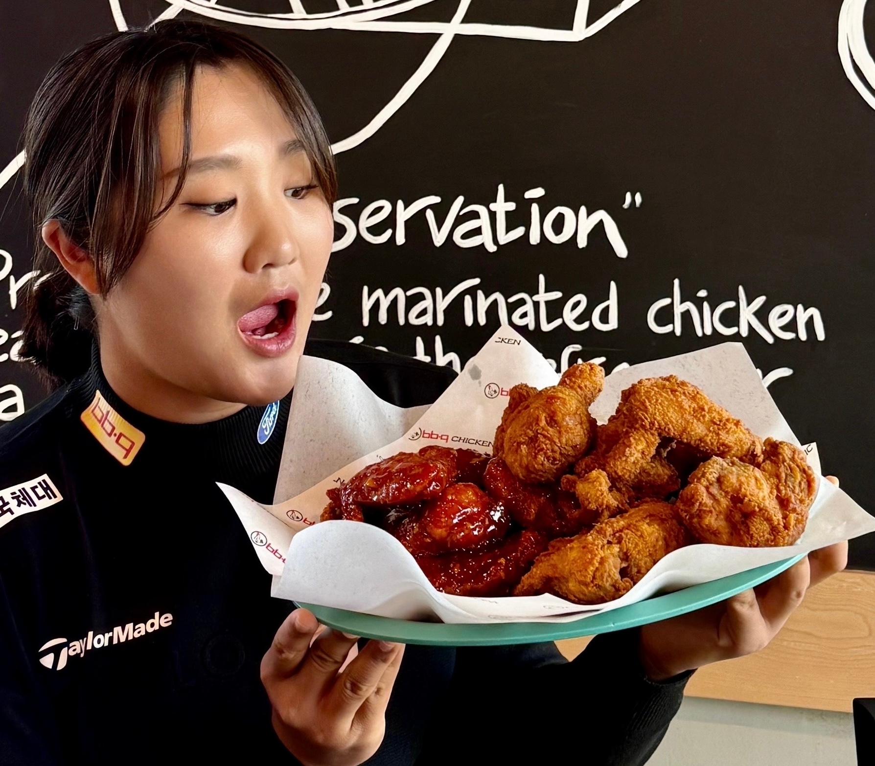 LPGA 2승 유해란 프로, 美 라스베이거스서 BBQ 매장 방문