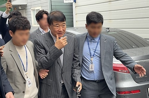 2024년 7월 영장 심사 마친 김상철 한컴 회장(사진=연합뉴스)