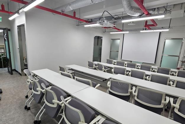 구로구노동자종합지원센터 교육장 사진