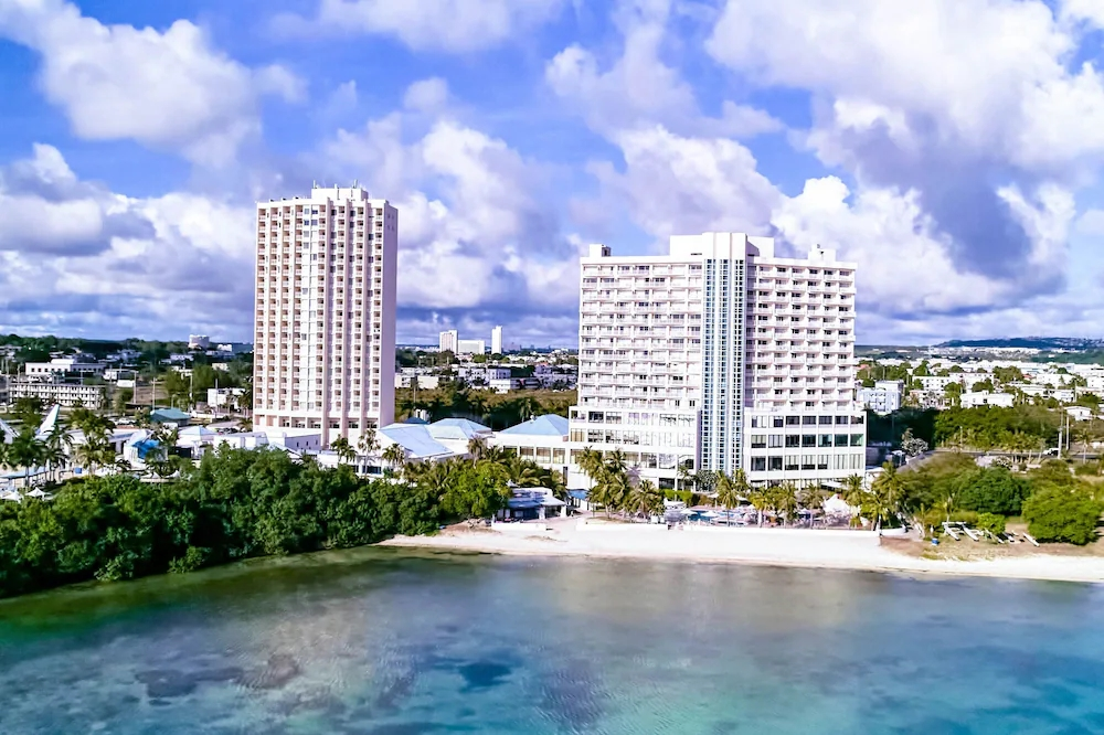 노랑풍선, ‘옐로LIVE’ 통해 괌 에어텔 상품 공개