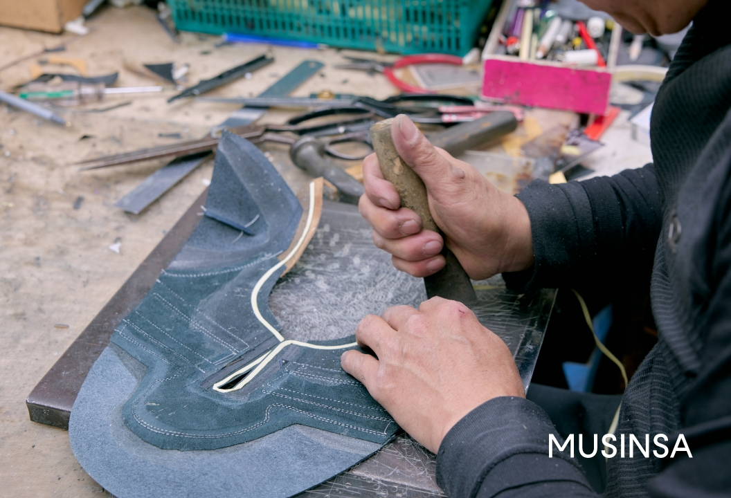 무신사, 성동구 지역 장애인 대상 맞춤 정형신발 제작 지원