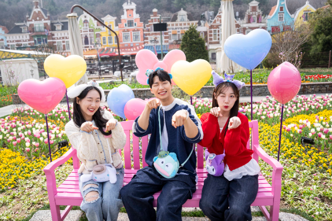 20만명 몰린 에버랜드 튤립축제…"나들이·데이트 핫플 등극"