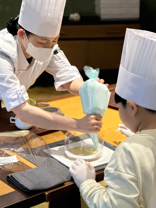 글래드 호텔, 글래드 키즈 페스트 실시