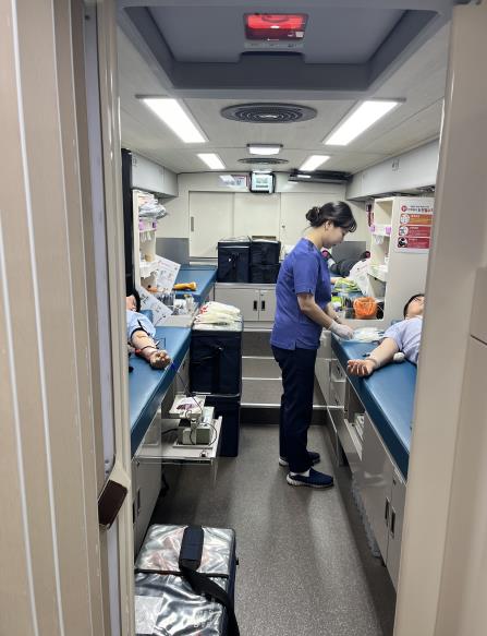 헌혈 버스(내부)