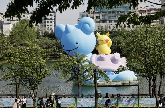 석촌호수 아트벌룬 전시 모습