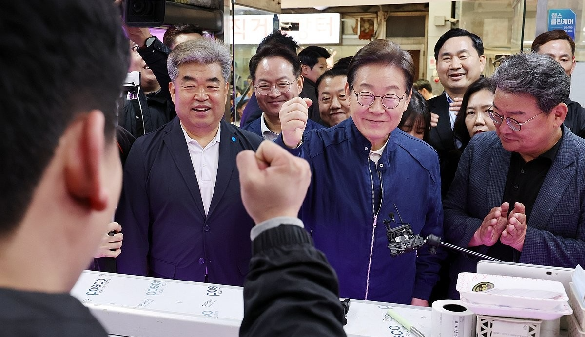 '경청 투어' 시작한 이재명 후보(사진=연합뉴스)