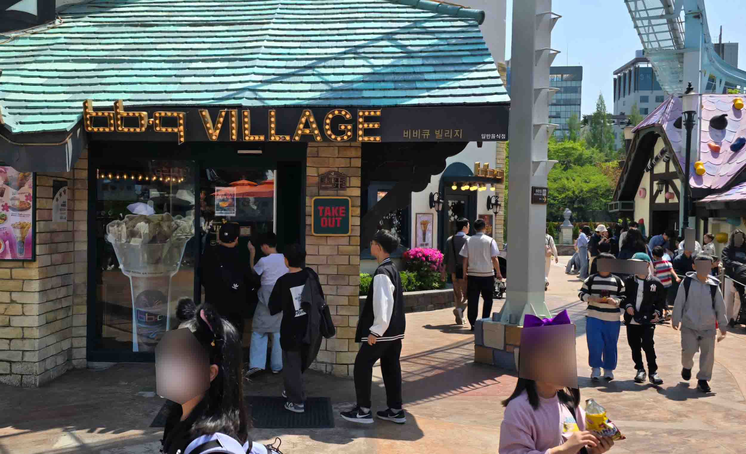 BBQ 잠실 롯데월드점 오픈 1주년, 매출 2배 상승