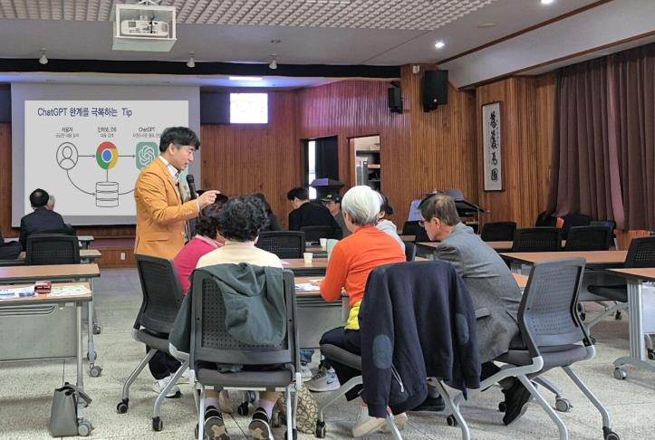 영동군, 농업인 대상 정보화교육 성료…AI 활용법까지 실습
