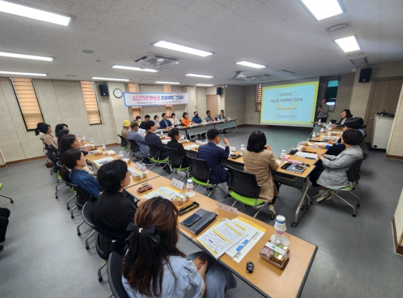 2025년 화순군 자살예방 간담회 진행 장면