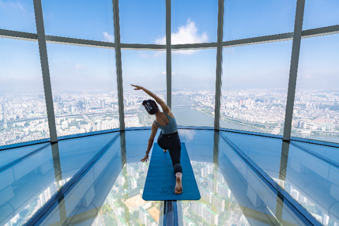 롯데월드타워, 서울스카이 프리미엄 요가 클래스 오픈