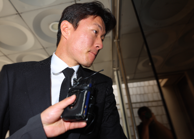 항소심 출석하는 황의조.(사진=연합뉴스)