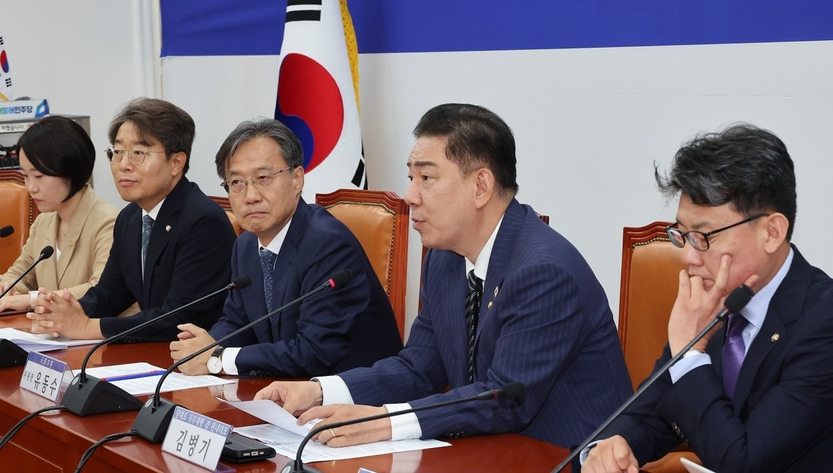 발언하는 김병기 당 대표 직무대행 겸 원내대표(사진=연합뉴스)