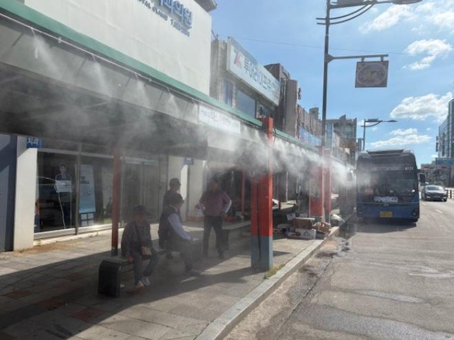 부안군, 폭염 대비 농어촌버스 정류장 쿨링포그 설치