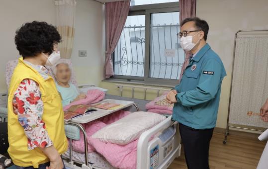 금천구, 장기요양 종사자 처우 개선