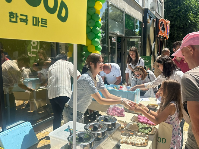 aT, 루마니아에 해외 안테나숍 ‘K-FOOD’ 매장 설치