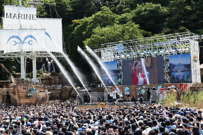 캐리비안 베이, 2주간 10만명 방문…"전년 대비 25% ↑"