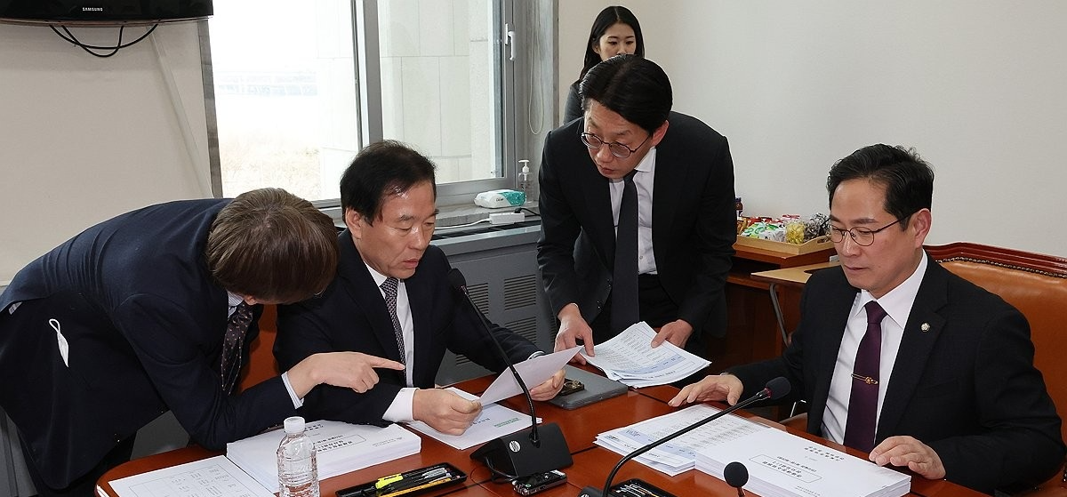 경제재정소위 주재하는 정태호 소위원장(사진=연합뉴스)