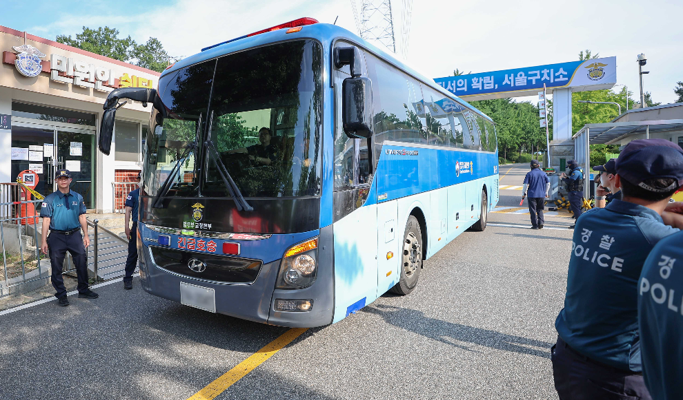 윤석열 전 대통령이 있는 서울구치소 앞(사진=연합뉴스)