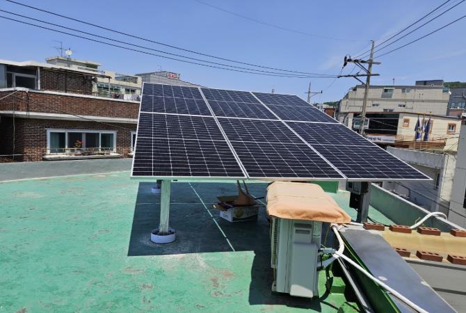 태양광 발전설비 설치 모습